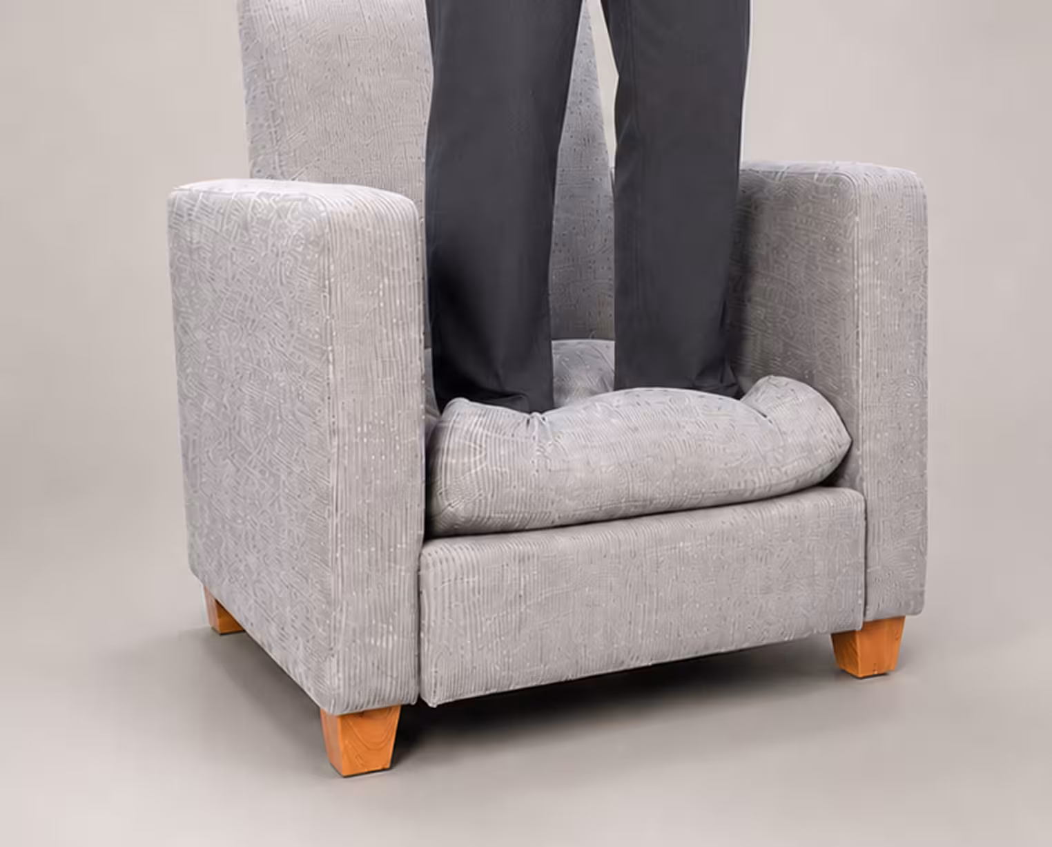 STANDING - UPHOLSTERY 2